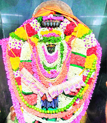 పళ్లిపట్టులో జాతర కోలాహలం1