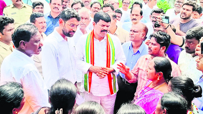 వైద్యులు, సిబ్బందిపై కలెక్టర్ ఆగ్రహం1