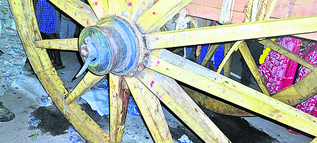 అమ్మ పండగలో అపశ్రుతి 1