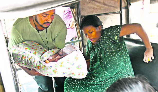 ● తల్లీబిడ్డ అవస్థలు 1