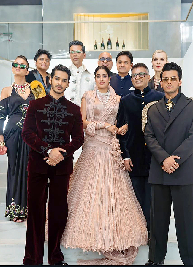 Janhvi Kapoor Pays A Regal Tribute To Sridevi At Cannes 2025 Photos7