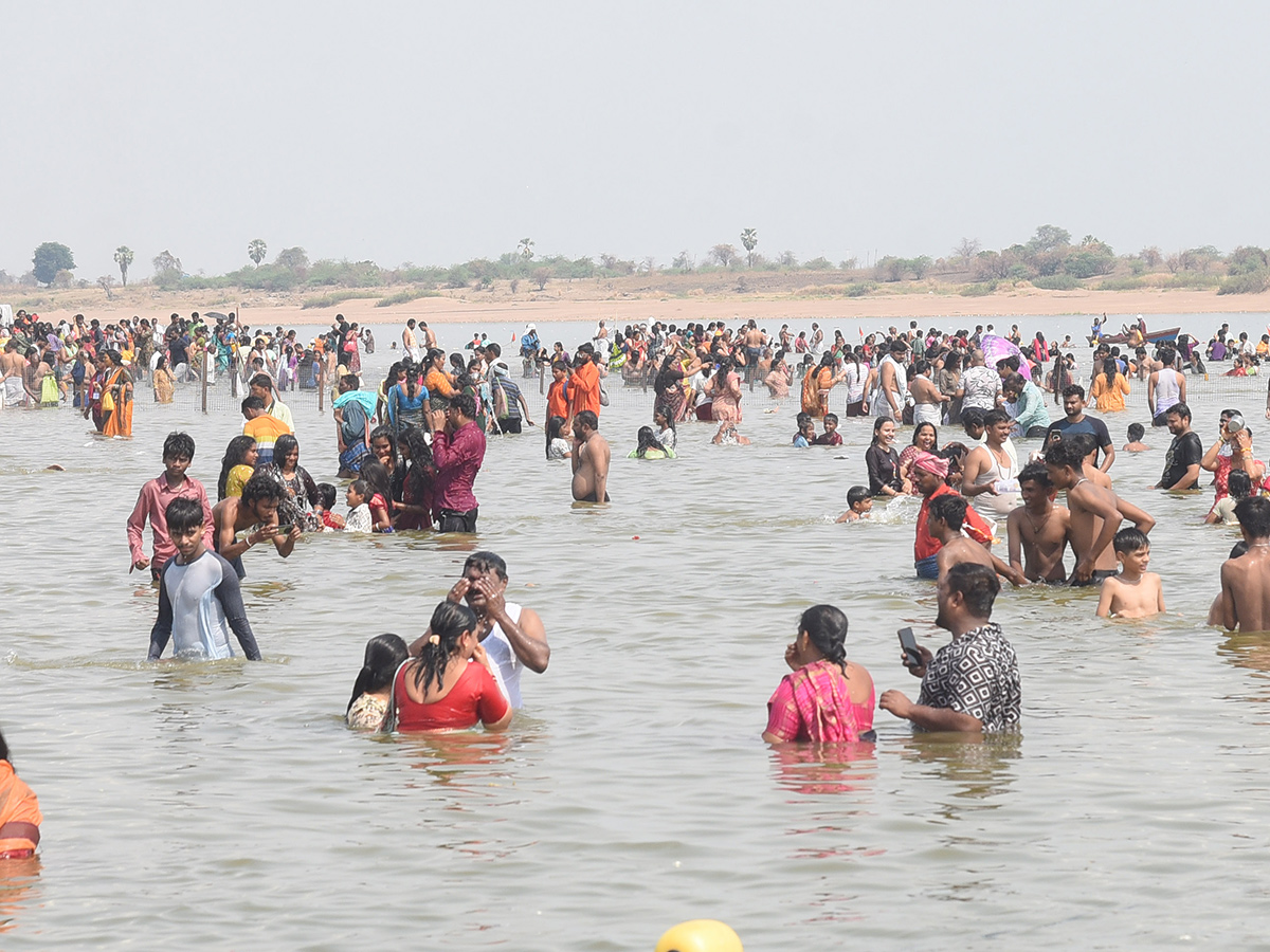 Kaleshwaram Saraswati River Pushkaralu 2025 Photos11