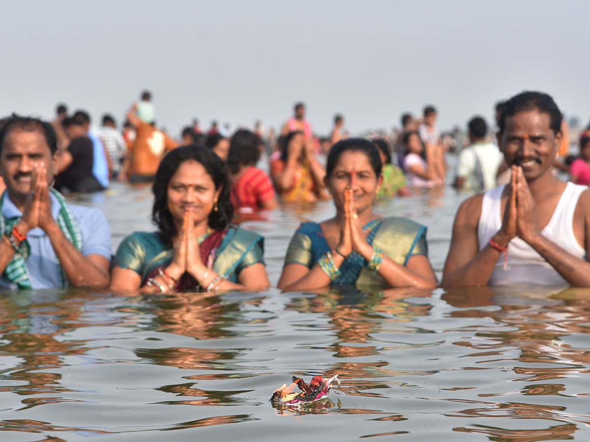 Kaleshwaram Saraswati River Pushkaralu 2025 Photos12