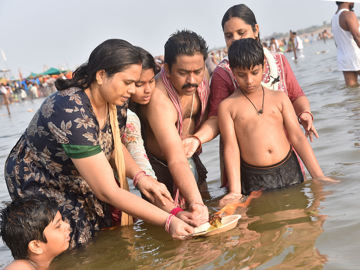 Kaleshwaram Saraswati River Pushkaralu 2025 Photos16
