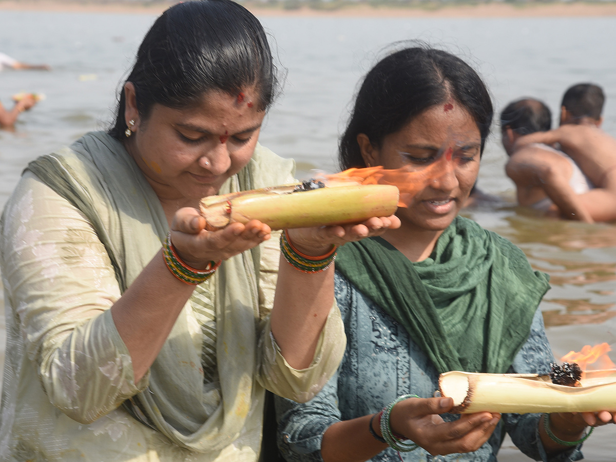 Kaleshwaram Saraswati River Pushkaralu 2025 Photos5