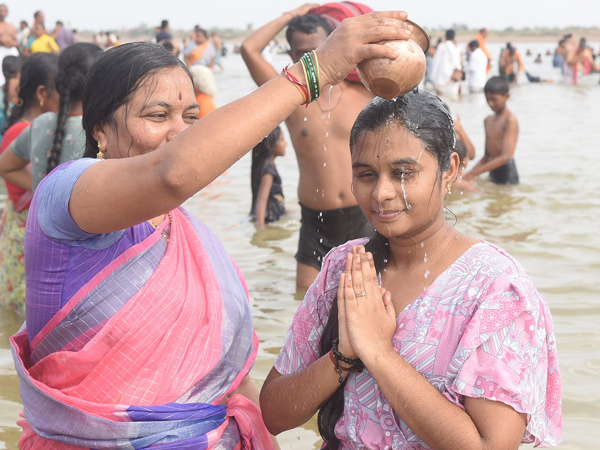 Kaleshwaram Saraswati River Pushkaralu 2025 Photos7