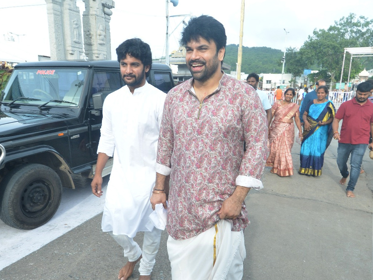 Thaman, Aadi Sai Kumar, Ashwin Babu Visits Tirumala Photos10