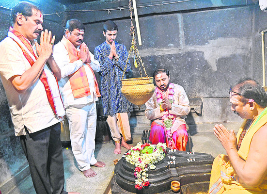 లండన్లో చదువుకున్నా..మన సంస్కృతిని మరిచిపోలేదు1