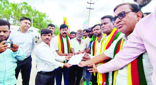 అవినీతిపై విచారణకు డిమాండ్ 2