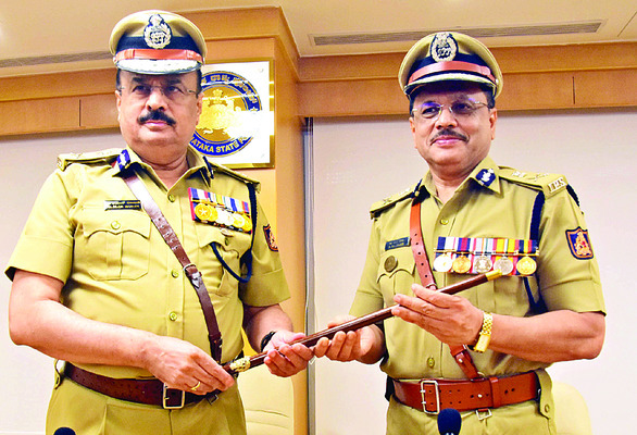 నూతన పోలీస్ బాస్ సలీం 2
