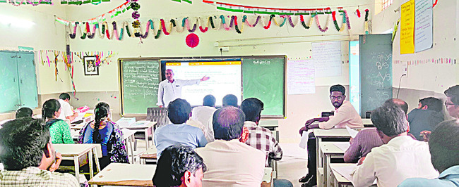 కొనసాగుతున్న శిక్షణ తరగతులు 3