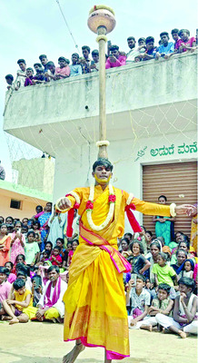 రమణీయం.. రోకలి కరగ1