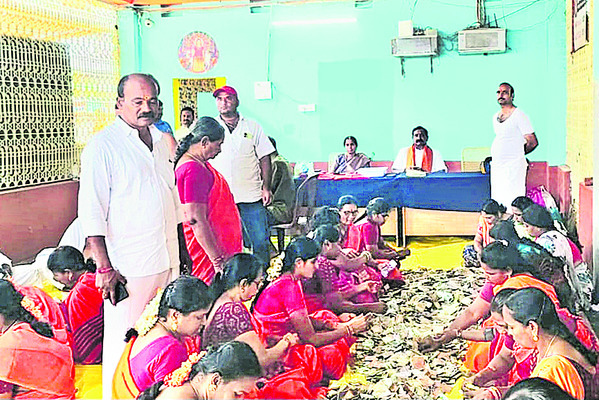 ఏ క్షణం కావాలన్నా ఎంతైనా రెడీ...
3
