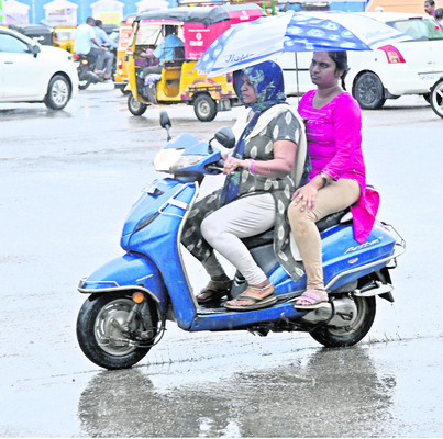 అంతటా వర్షం.. ఉపశమనం1