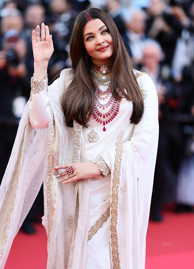 Indian Actress Aishwarya Rai Bachchan At Cannes Film Festival Photos13