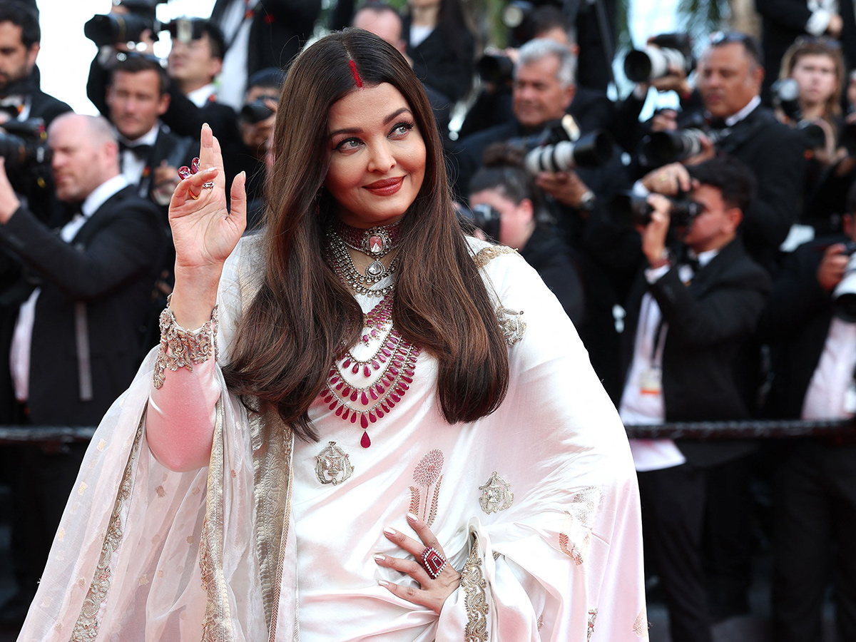 Indian Actress Aishwarya Rai Bachchan At Cannes Film Festival Photos14
