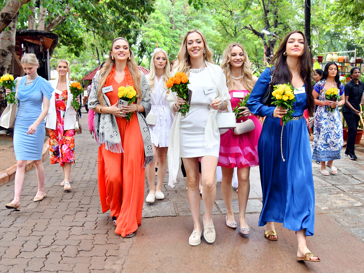 Miss World Contestants Visit Shilparamam At Hyderabad Photos2