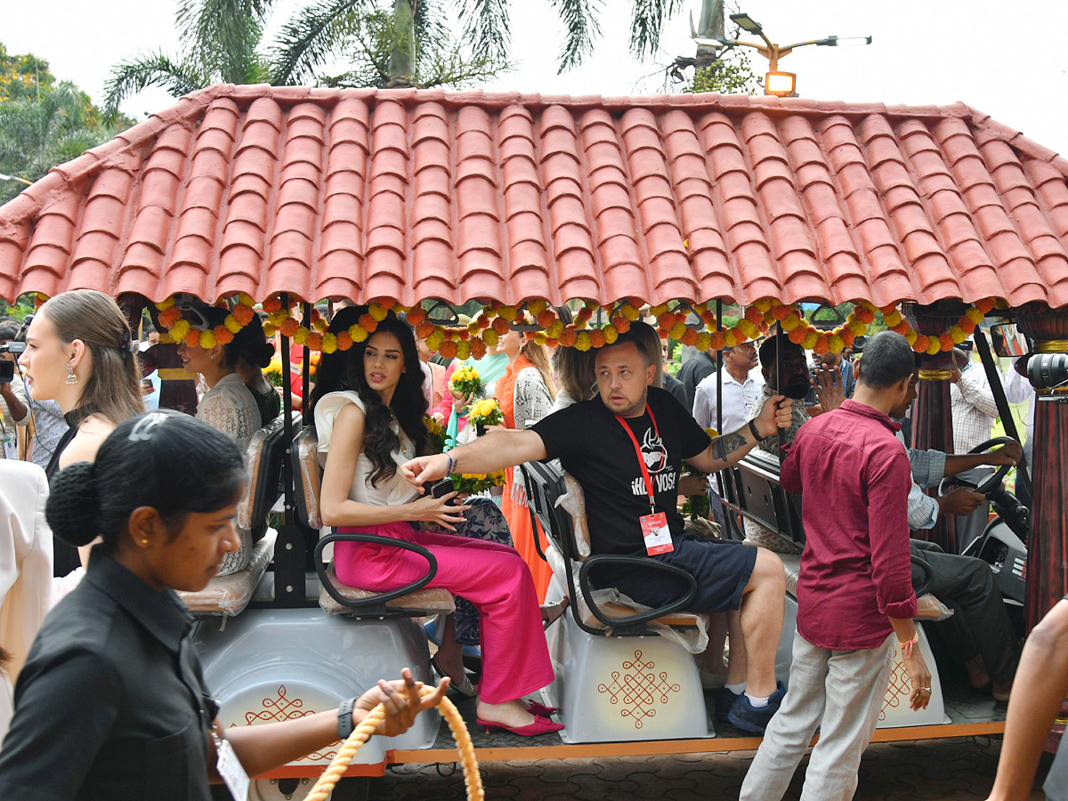 Miss World Contestants Visit Shilparamam At Hyderabad Photos12
