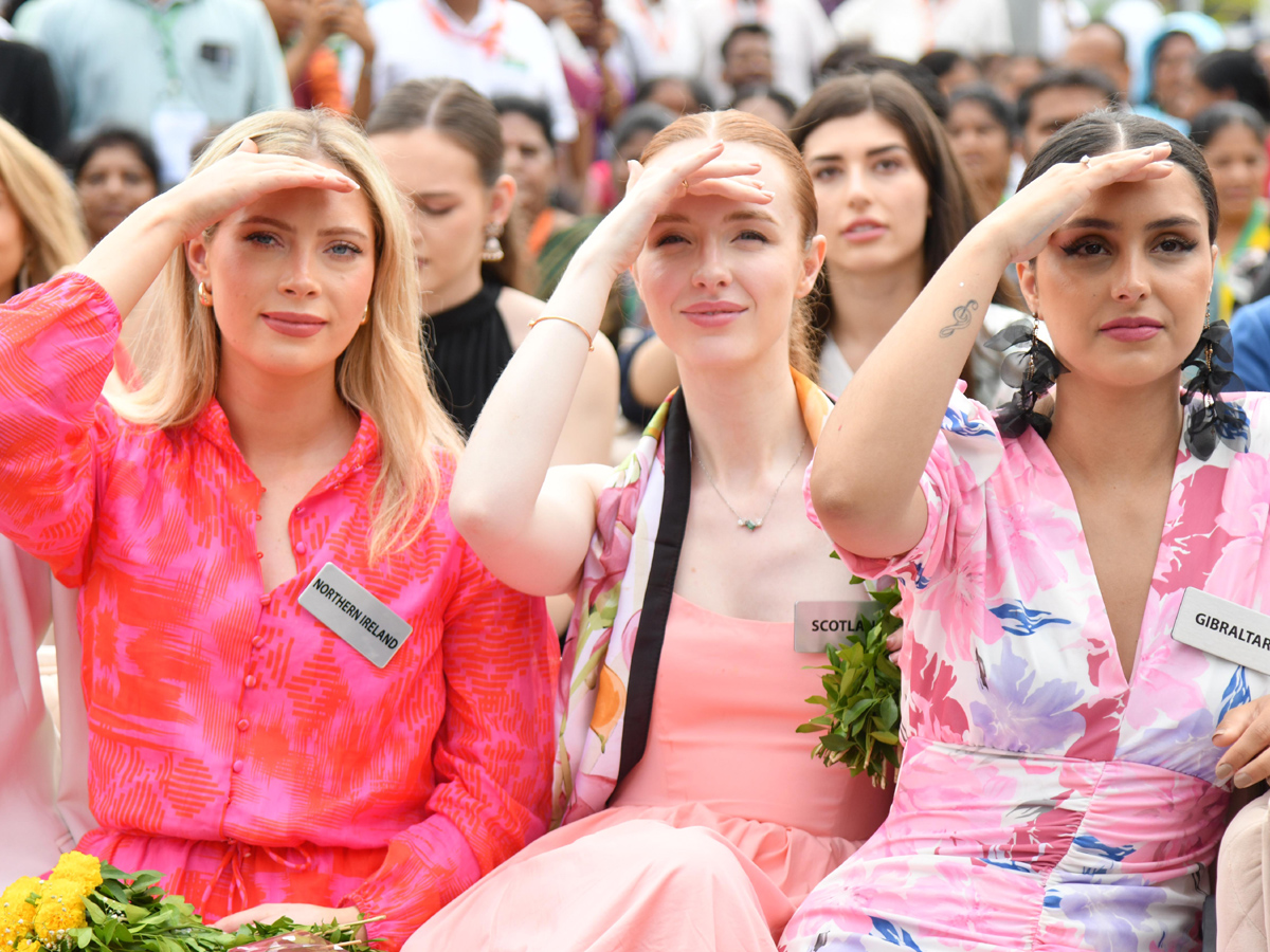 Miss World Contestants Visit Shilparamam At Hyderabad Photos19