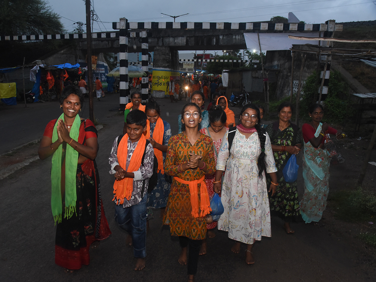 Sri Anjaneya Swamy Temple Kondagattu Photos19