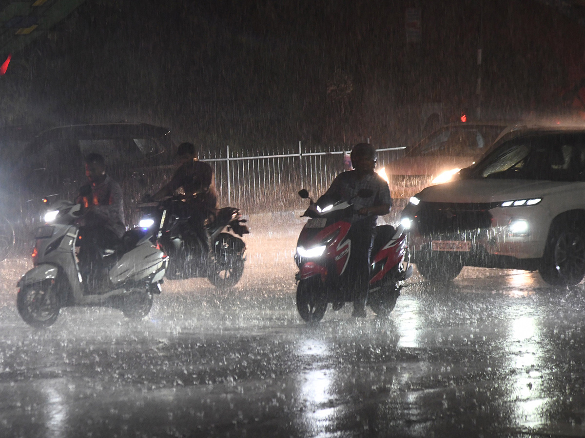 Weather Report : Heavy Rain In Hyderabad Photos7