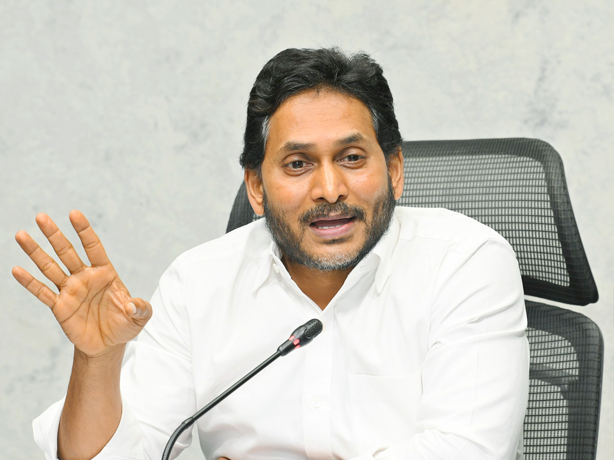 YS Jagan Sensational Press Meet On AP Liquor Scam Photos15