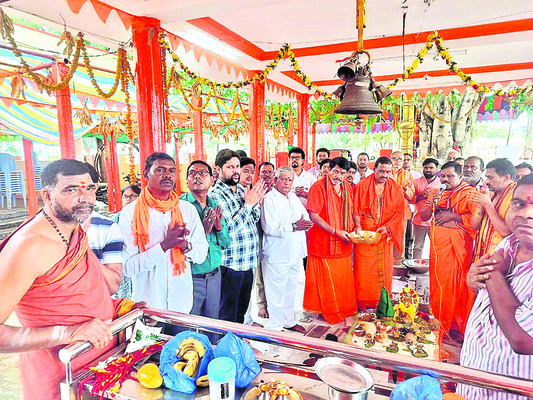 భక్తిశ్రద్ధలతో హనుమాన్ జయంతి1