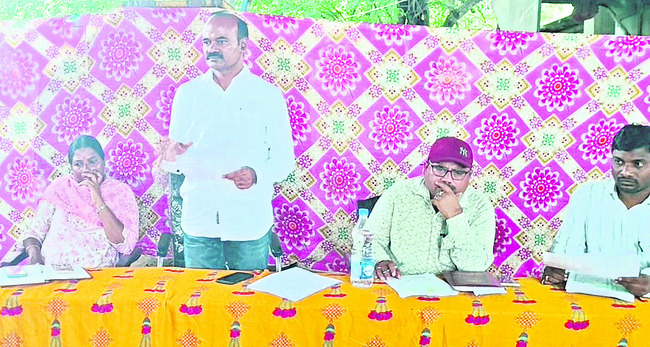 ‘బీమా’తో కుటుంబానికి ఆర్థిక భరోసా
1