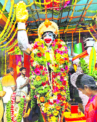 మారని అధికారులు.. 3
