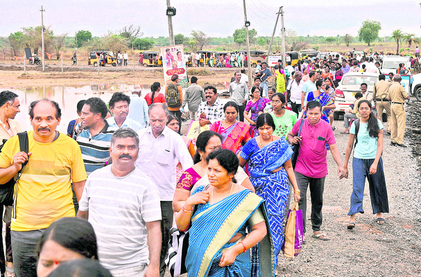 ప్రాణహిత పరవళ్లు.. కాళేశ్వరం విరాజిల్లు!2