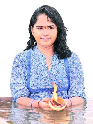 ప్రాణహిత పరవళ్లు.. కాళేశ్వరం విరాజిల్లు!3