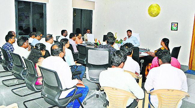 కల్తీ విత్తనాలు అమ్మితే కఠిన చర్యలు
1
