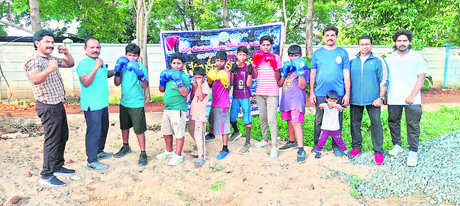 ‘బీమా’తో కుటుంబానికి ఆర్థిక భరోసా
3