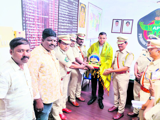 మహిళలు పారిశ్రామిక వేత్తలుగా ఎదగాలి 1