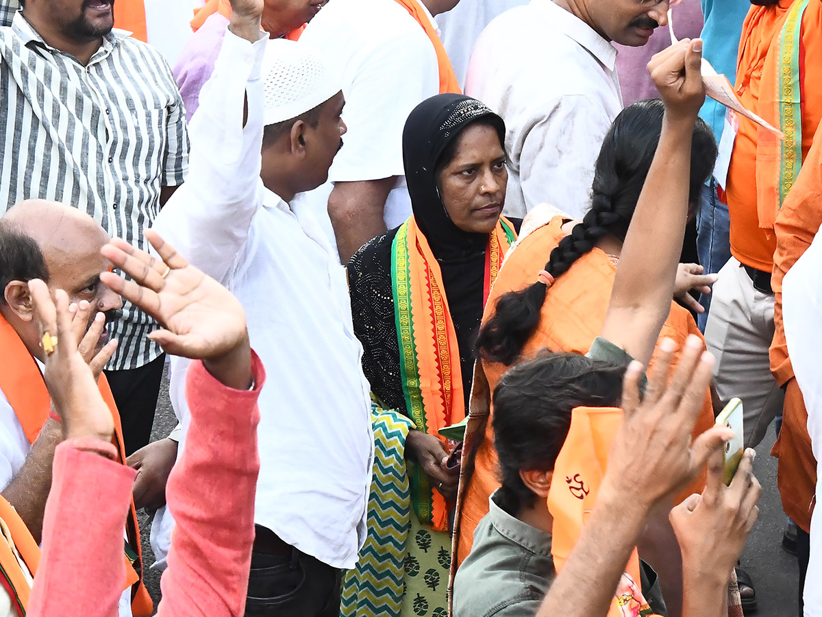 Hanuman Jayanti 2025 : Hanuman Shobha Yatra Vijayawada BRTS Road19