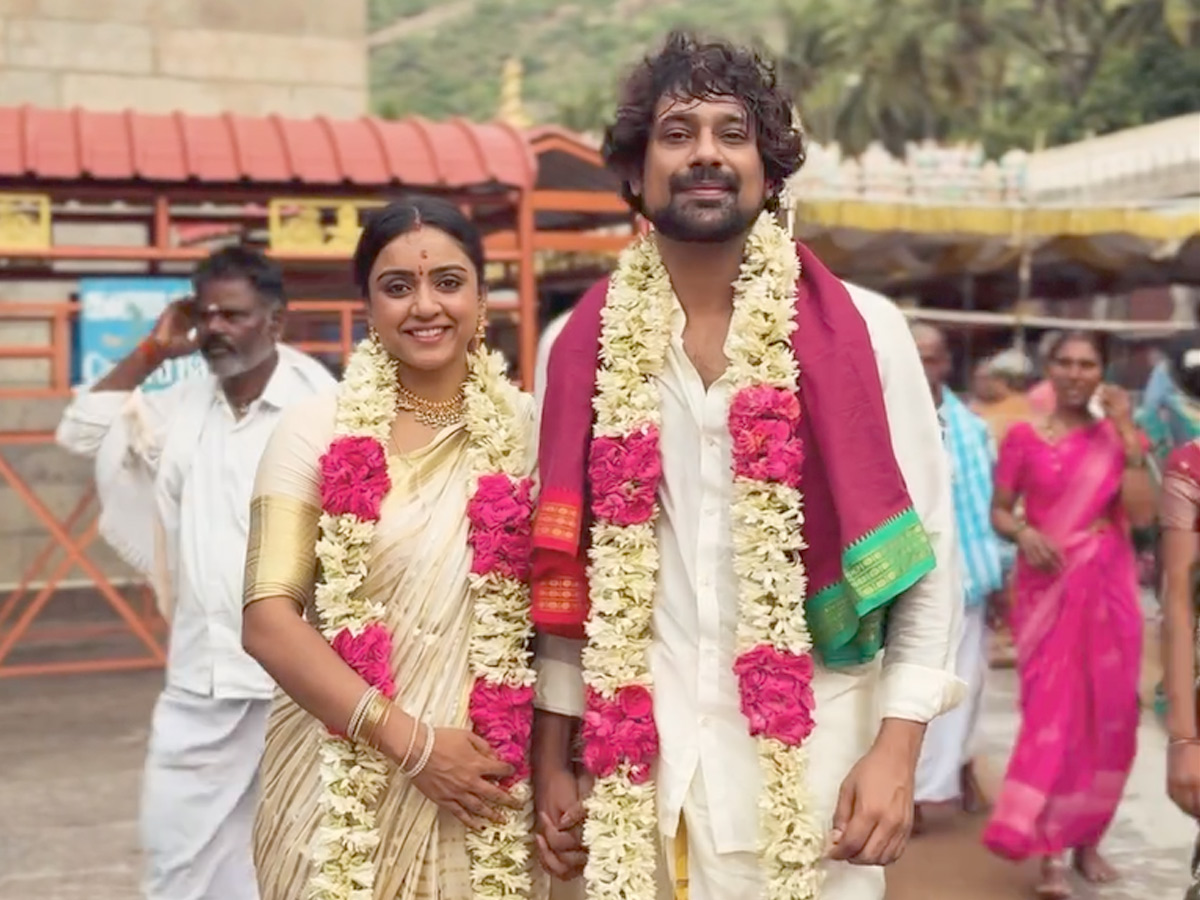 Hero Varun Sandesh Wife Vithika Sheru Visited Arunachalam Temple Photos2