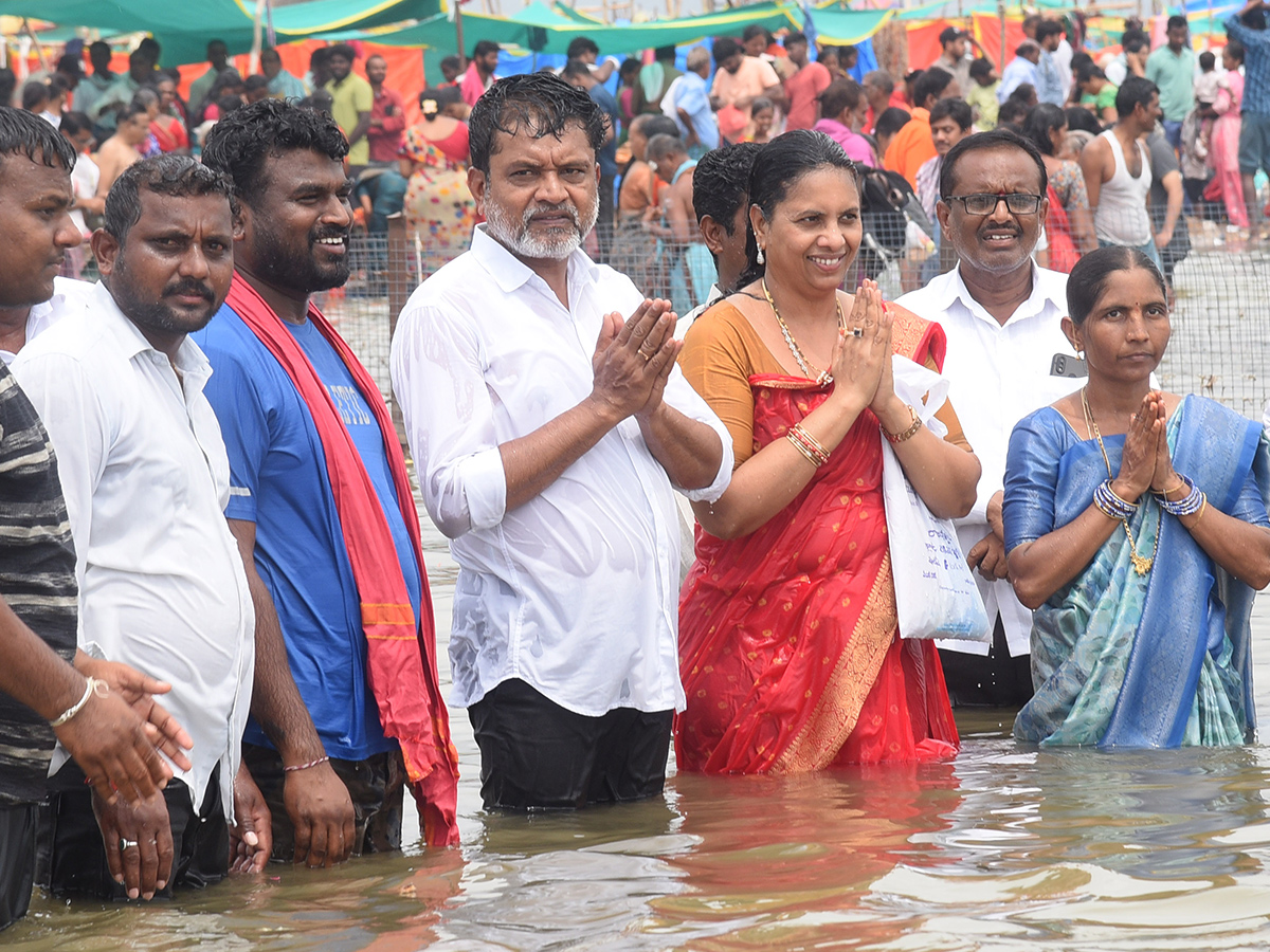 Saraswati Nadi Pushkaralu in Telangana Photos18