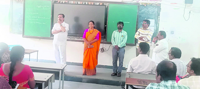 పెండింగ్ పనులు త్వరగా పూర్తి చేయండి
1