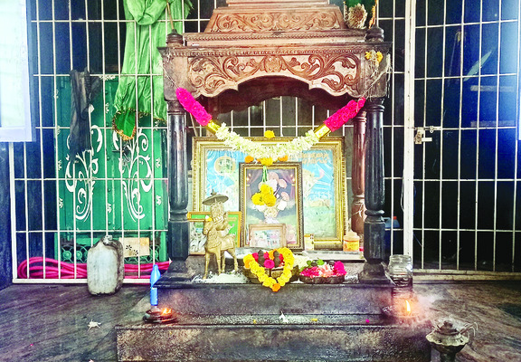 ● మరువపల్లిలో వంద మందికి పైగా ఆ పేర్లతోనే.. ● గ్రామమంతా4