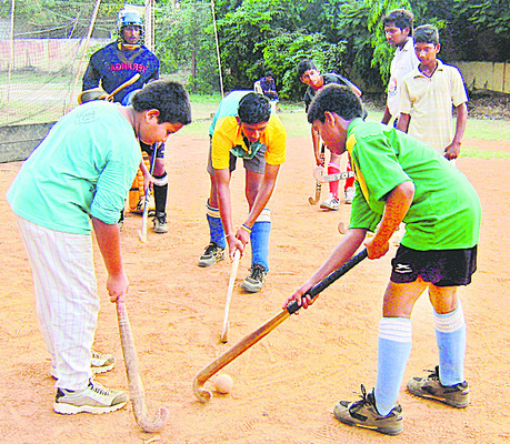 జాతీయ క్రీడకు గ్రహణం 1