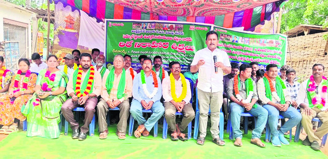 నిరుద్యోగులకు ఇచ్చిన హామీని నెరవేర్చాలి 1