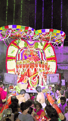 నేత్రపర్వంగా రావణసేవ 1