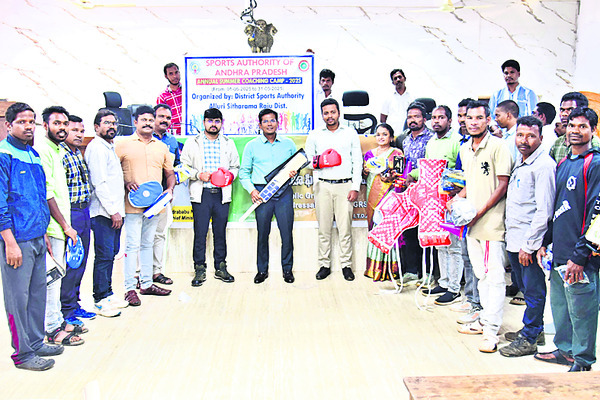 భూసమస్యల పరిష్కారంపై దృష్టి పెట్టండి 1