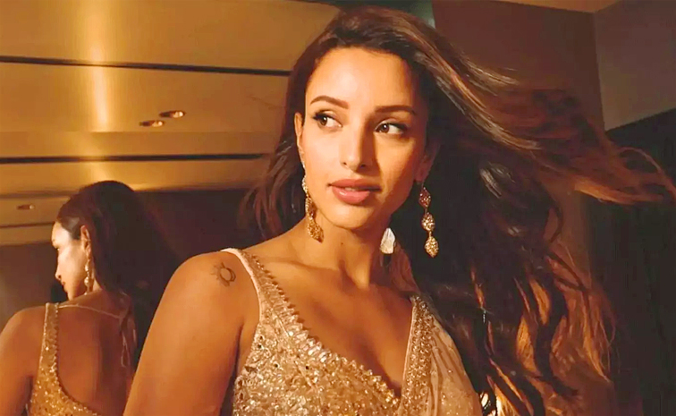 Have you seen the photos of This beauty who got A lucky chance to be paired with Prabhas?11