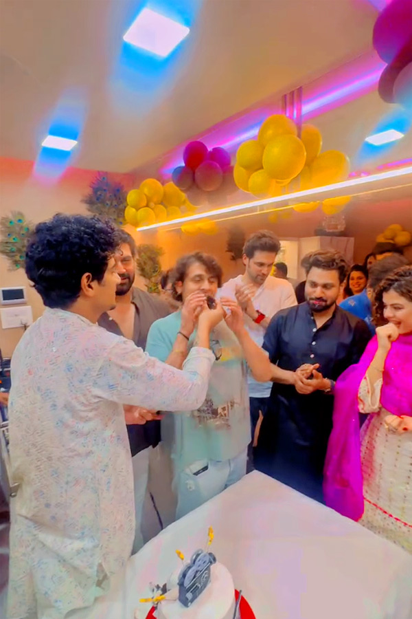 Smriti Mandhana's Boyfriend Palash Muchhal Birthday Celebration Photos9
