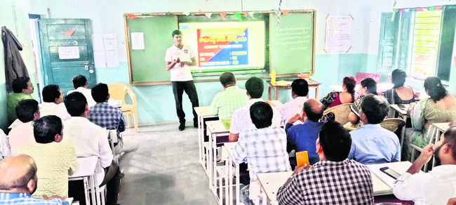 సైబర్ నేరాలపై అప్రమత్తంగా ఉండాలి1