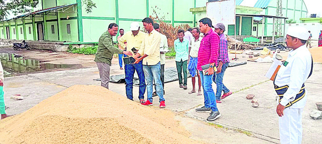 సజావుగా ధాన్యం కొనుగోళ్లు
2