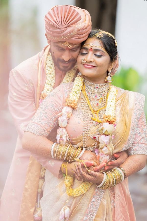 Anchor Dolly Shares Wedding Pictures on Social Media Photos2