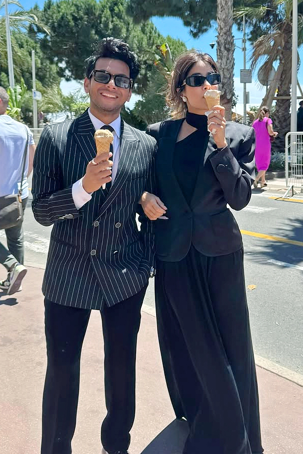 Janhvi Kapoor shares sweet moments from Cannes Film Festival 202514