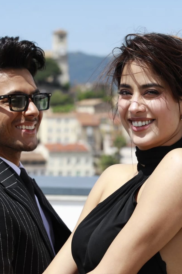 Janhvi Kapoor shares sweet moments from Cannes Film Festival 202515